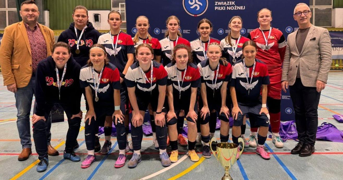Piłkarki Polonii Środa Wielkopolska Halowymi Mistrzyniami Wielkopolski Juniorek