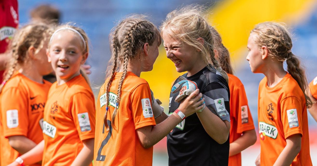 Połączyły szkoły i wygrały XXV edycję Pucharu Tymbark! Historia drużyny z Opoczna